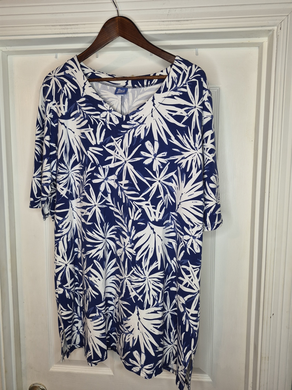 RipSkirt Blue & White Floral V-Neck Women's Dress XL
